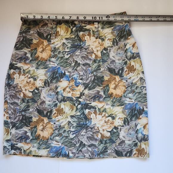 Mainframe Size 11 Multi-Colored Floral Denim Skirt - Picture 7 of 8
